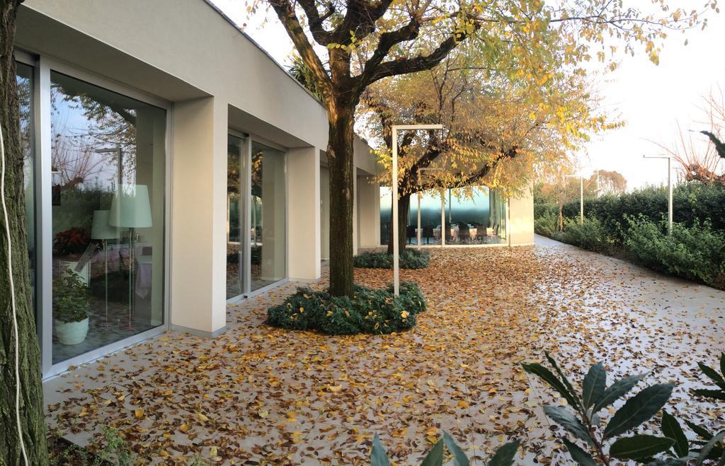 Il Portico Hotel Fano Luaran gambar